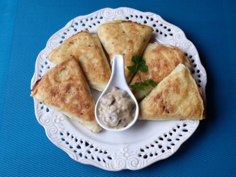 Naleśniki z ziemniakami serem i soczewicą