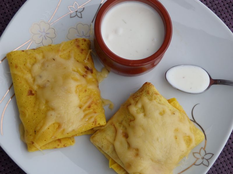 Naleśniki zapiekane z kurczakiem i brokułem Naleśniki zapiekane z kurczakiem i brokułem