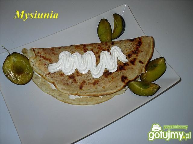 Naleśniki ze śliwkami