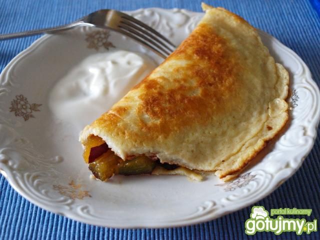 Naleśniki ze śliwkami.
