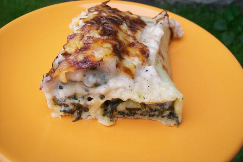 Naleśniki ze szpinakiem zapiekane pod beszamelem