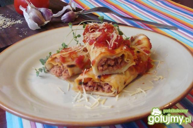 Naleśnikowe canelloni  Naleśnikowe canelloni