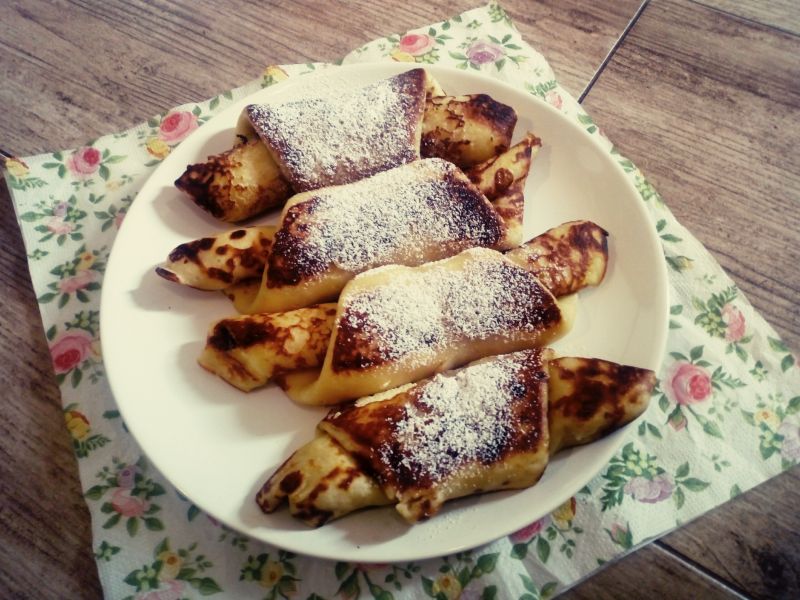 Naleśnikowe rogaliki z serem  Naleśnikowe rogaliki z serem