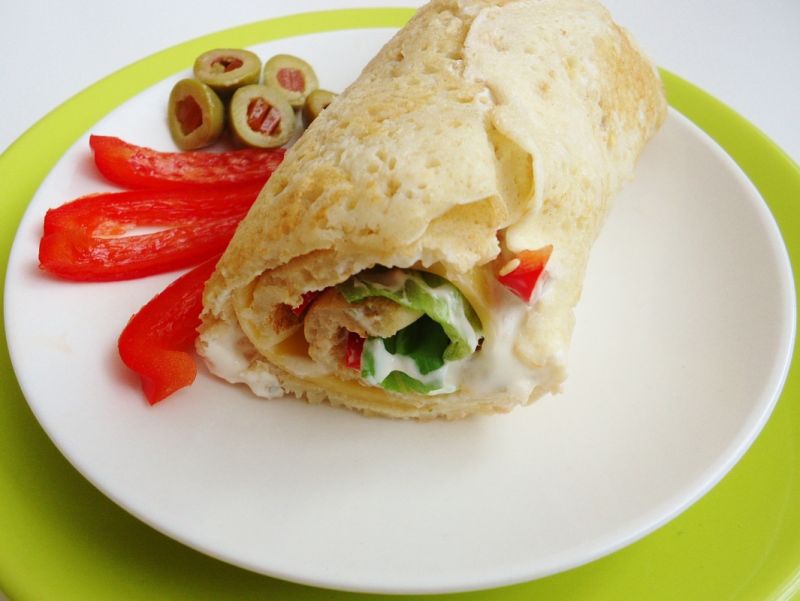 Naleśnikowe wrapy żytnio-owsiane z warzywami Naleśnikowe wrapy żytnio-owsiane z warzywami