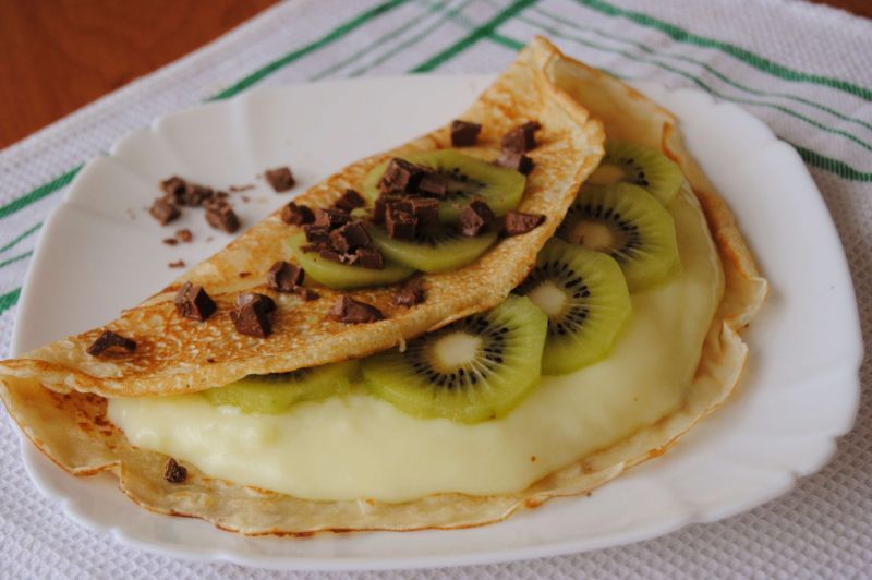 Naleśnikowo-budyniowy deser Naleśnikowo-budyniowy deser