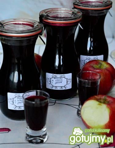 Naleweczka aroniowo- jabłkowa Naleweczka aroniowo- jabłkowa