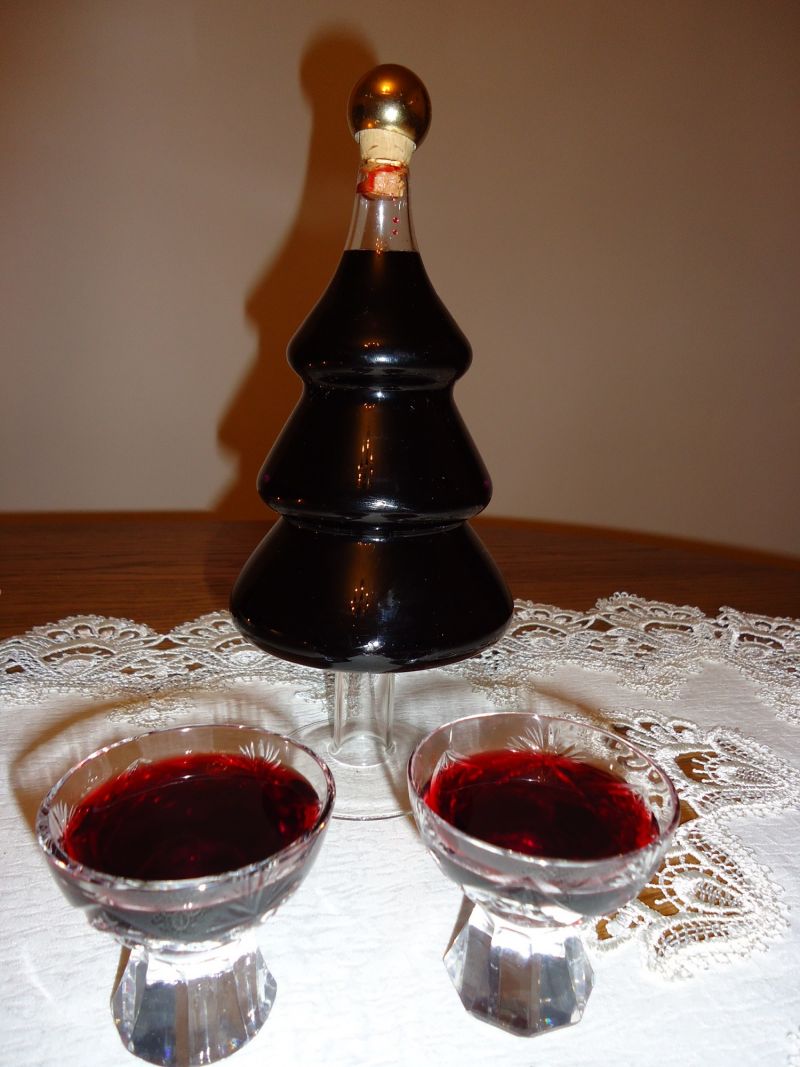 Nalewka aroniowa z nutką wiśni