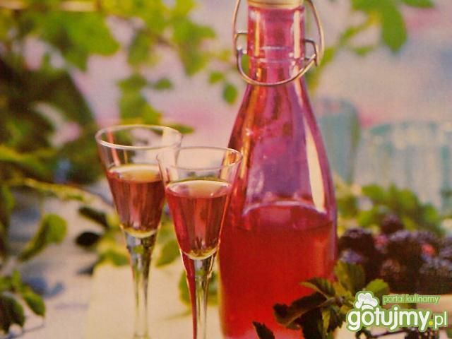 Nalewka na jeżynach dla Basieńki