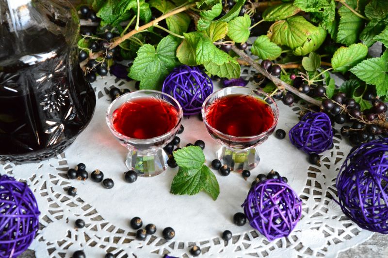 NALEWKA Z CZARNEJ PORZECZKI Z NUTĄ WANILII