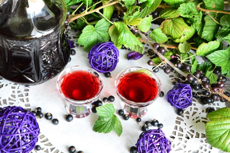 NALEWKA Z CZARNEJ PORZECZKI Z NUTĄ WANILII