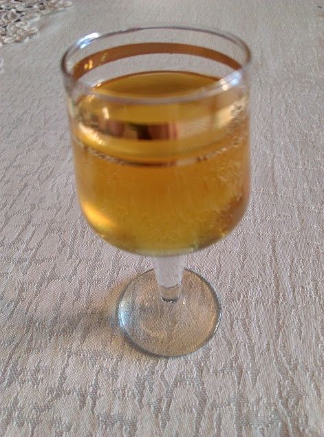 Nalewka z kwiatów czarnego bzu Nalewka z kwiatów czarnego bzu