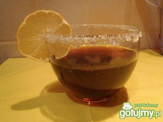 Napój alkoholowy - wino z colą Napój alkoholowy - wino z colą