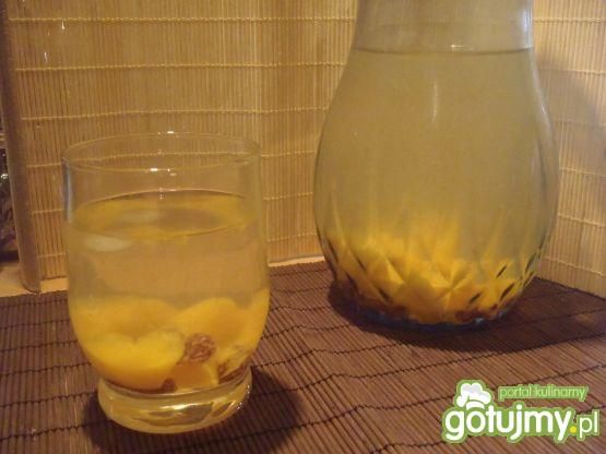 Napój brzoskwiniowy 2
