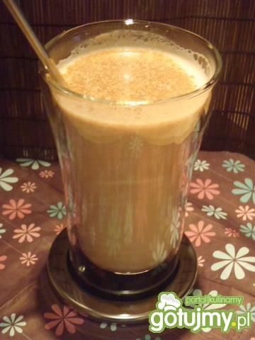 Napój kawowo-piernikowy z cynamonem Napój kawowo-piernikowy z cynamonem