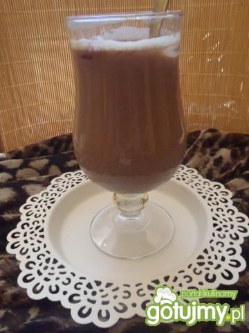 Napój kawowy z aroniowymi kostkami Napój kawowy z aroniowymi kostkami