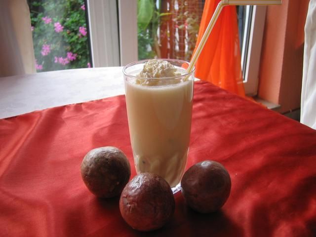 Napoj marakujowo-bananowy Napoj marakujowo-bananowy