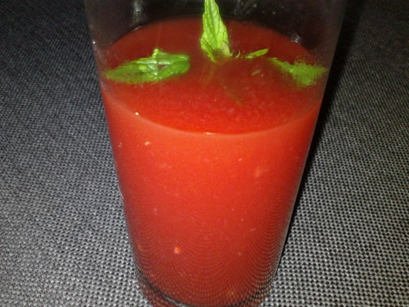 Napój porzeczkowo-pomidorowy Napój porzeczkowo-pomidorowy