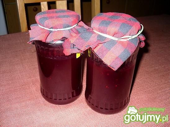 Naturalny sok malinowy Naturalny sok malinowy