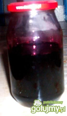 Naturalny sok z jagód.