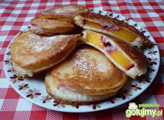 Nektarynki w cieście.