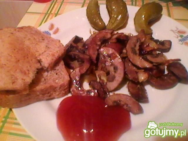 Nerki wieprzowe duszone z cebulą