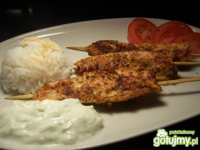 Niby kebab drobiowy z sosem greckim