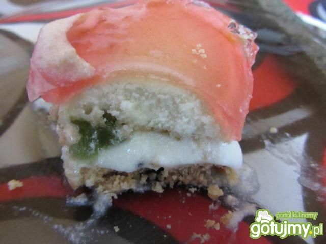 Niebiański rarytas z owocami