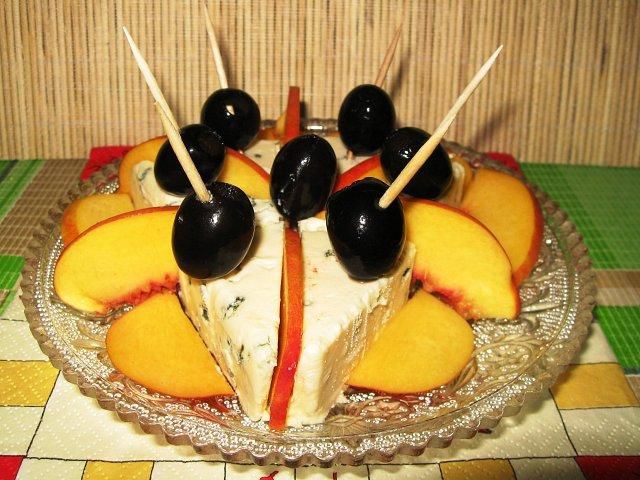 Niebieska przystawka serowa