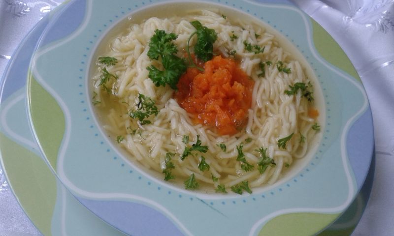 Niedzielny rosół na mięsie