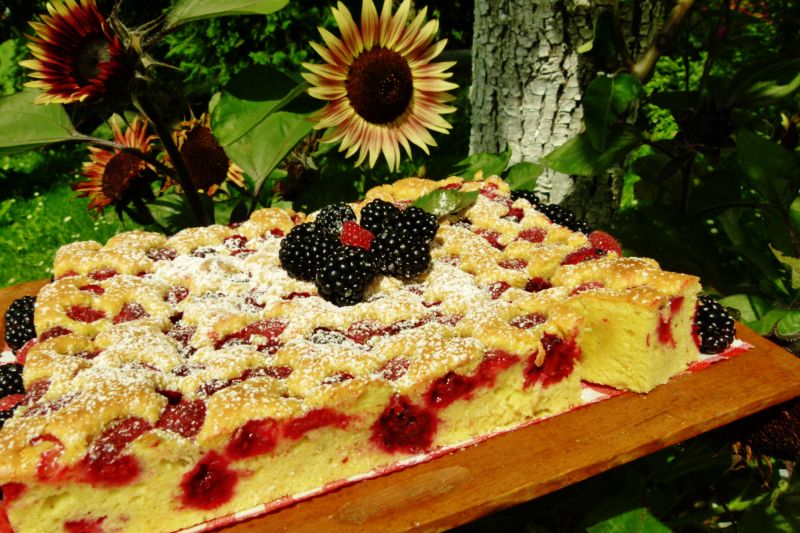 Niezastąpiony ciasto -10 łyżek z leśnymi owocami Niezastąpiony ciasto -10 łyżek z leśnymi owocami