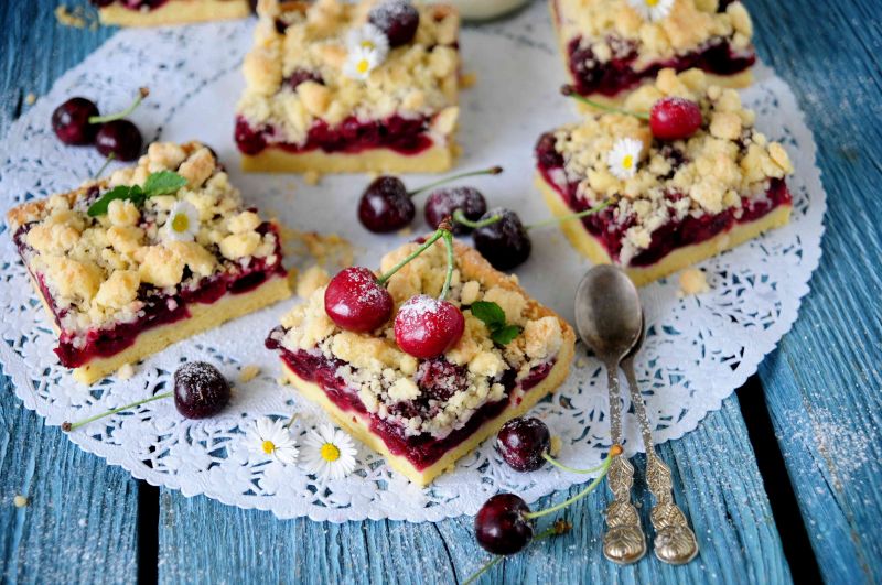 Niezawodny kruchy z czereśniami