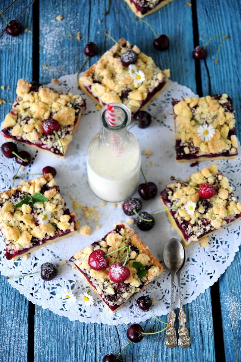 Niezawodny kruchy z czereśniami