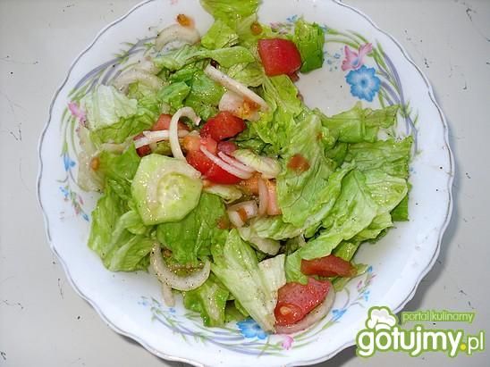 Niskokaloryczna sałatka wiosenna Niskokaloryczna sałatka wiosenna