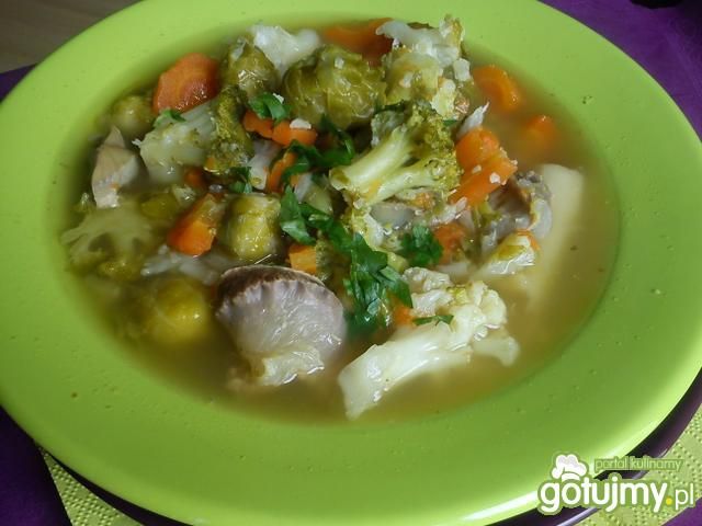 Niskokaloryczna zupa jarzynowa