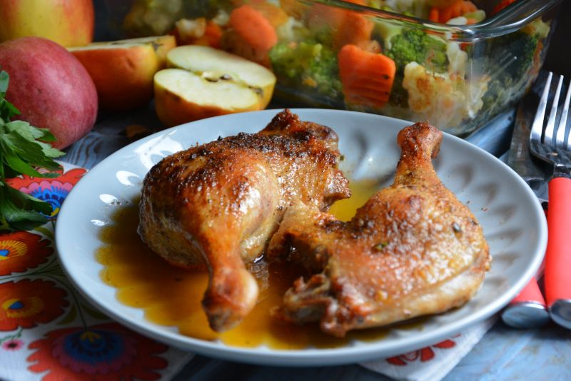 Nogi z kaczki pieczone w soku jabłkowym