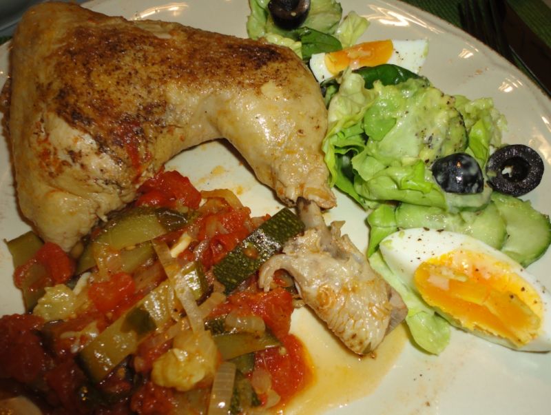 Nóżki duszone w cukini i pomidorach