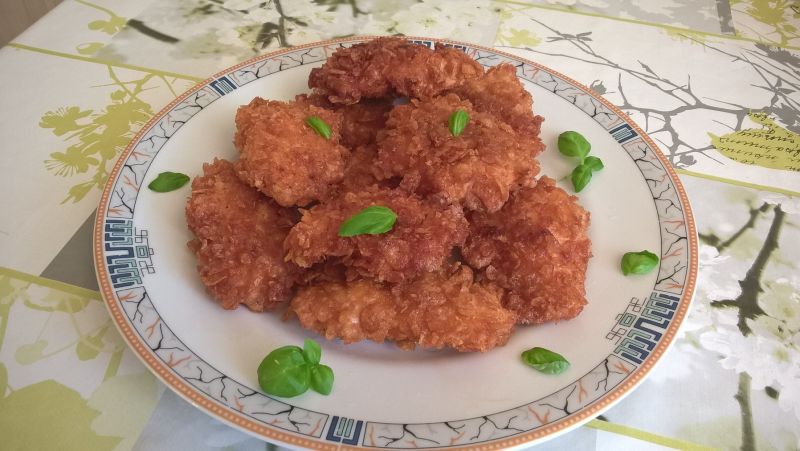 Nuggetsy w cieście i płatkach kukurydzianych