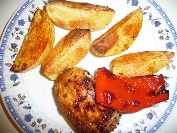 Obiad z jednej blachy: ziemniaki,kurczak i papryka Obiad z jednej blachy: ziemniaki,kurczak i papryka