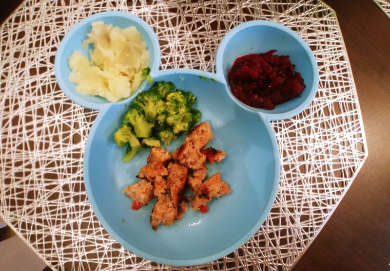 Obiadek dla maluszka - pieczone klopsiki