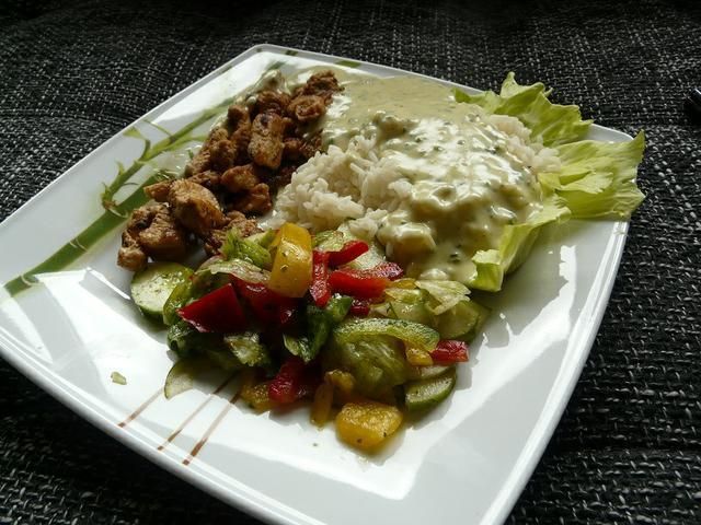 Obiadek z sosem pietruszkowo szczyp.