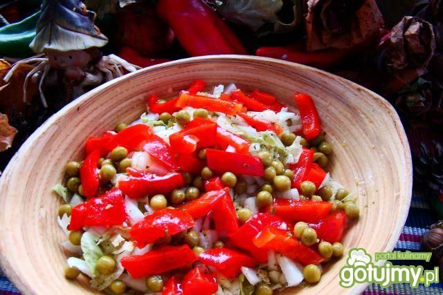 Obiadowa pekińska sałatka Obiadowa pekińska sałatka