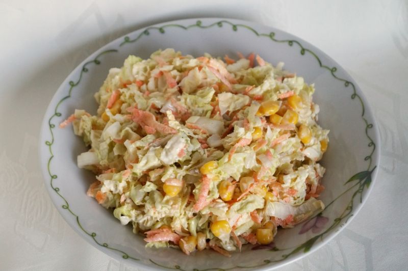 Obiadowa surówka z kapusty pekińskiej