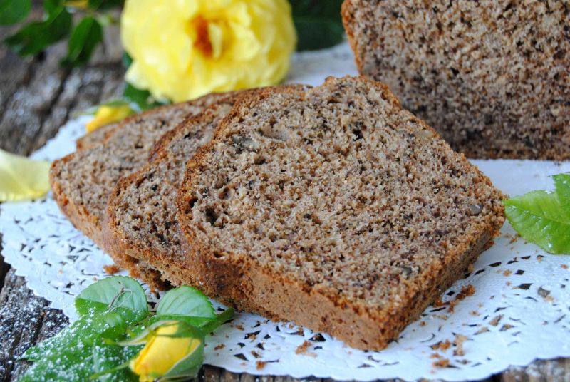 Odchudzone bananowo- orzechowe  ciasto Odchudzone bananowo- orzechowe  ciasto