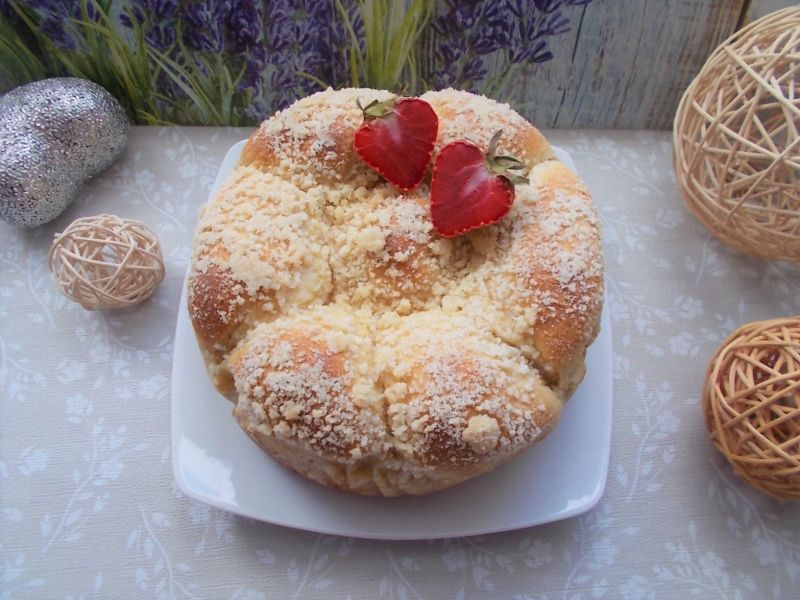 Odrywane bułeczki z truskawkami