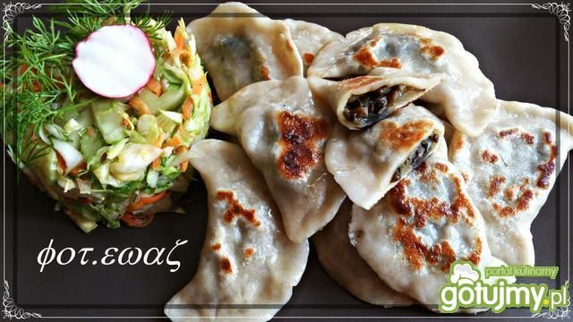 Odsmażane mini pierożki z niespodzianką Odsmażane mini pierożki z niespodzianką