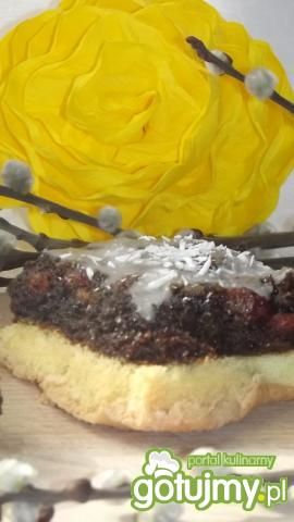 Odwracany makowiec na biszkopcie