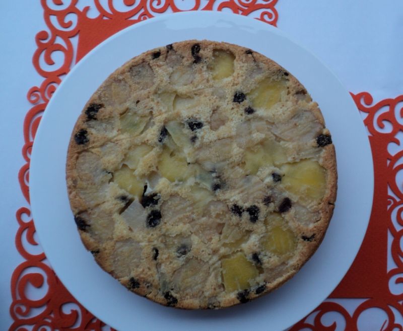 Odwrócone ciasto z gruszkami i żurawiną