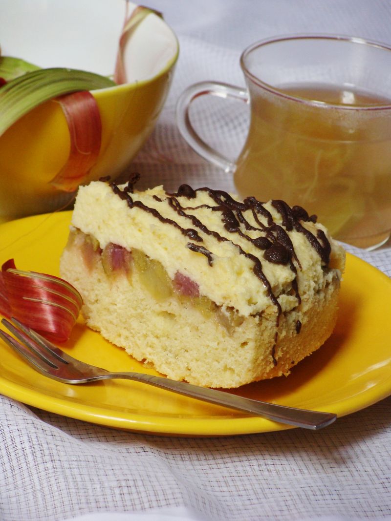 Odwrócone ciasto z rabarbarem  Odwrócone ciasto z rabarbarem