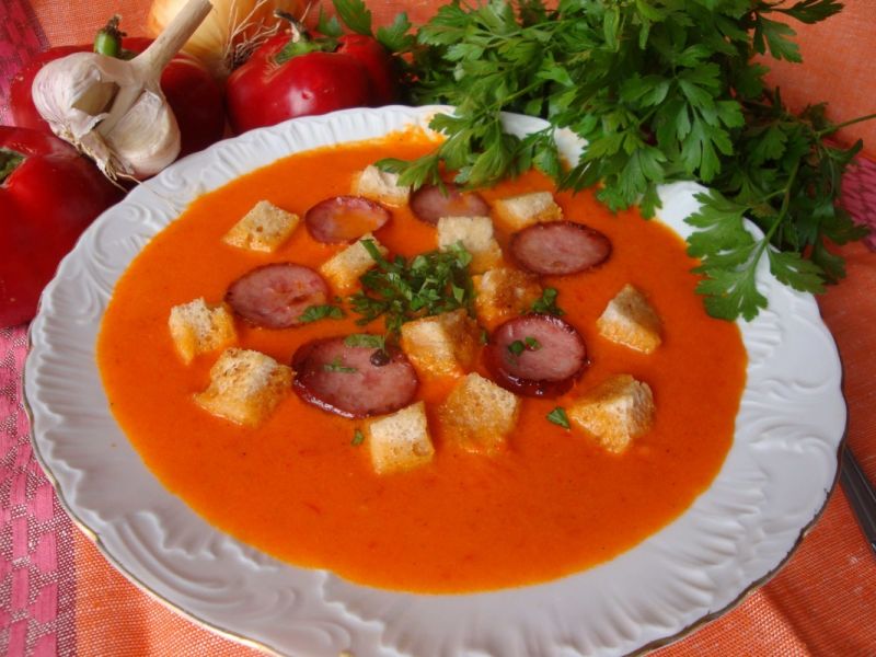 Ognista zupa z papryki 