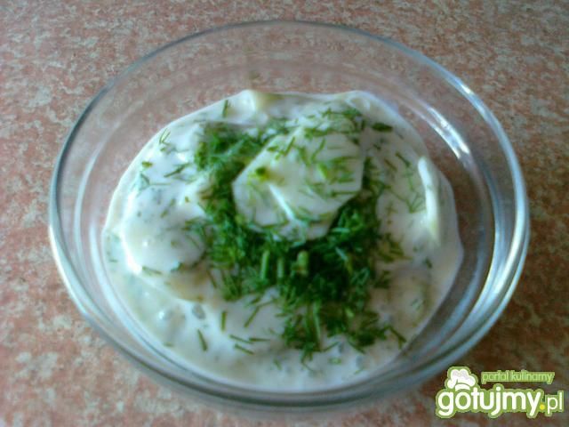 Ogórki gruntowe z jogurtem i koperkiem Ogórki gruntowe z jogurtem i koperkiem